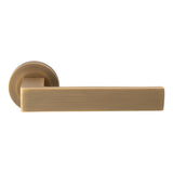 Sasso Lever On Round Rose