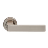 Sasso Lever On Round Rose