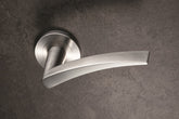 Volantes Designer Lever on Threaded Rose