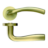 Siena lever on round rose
