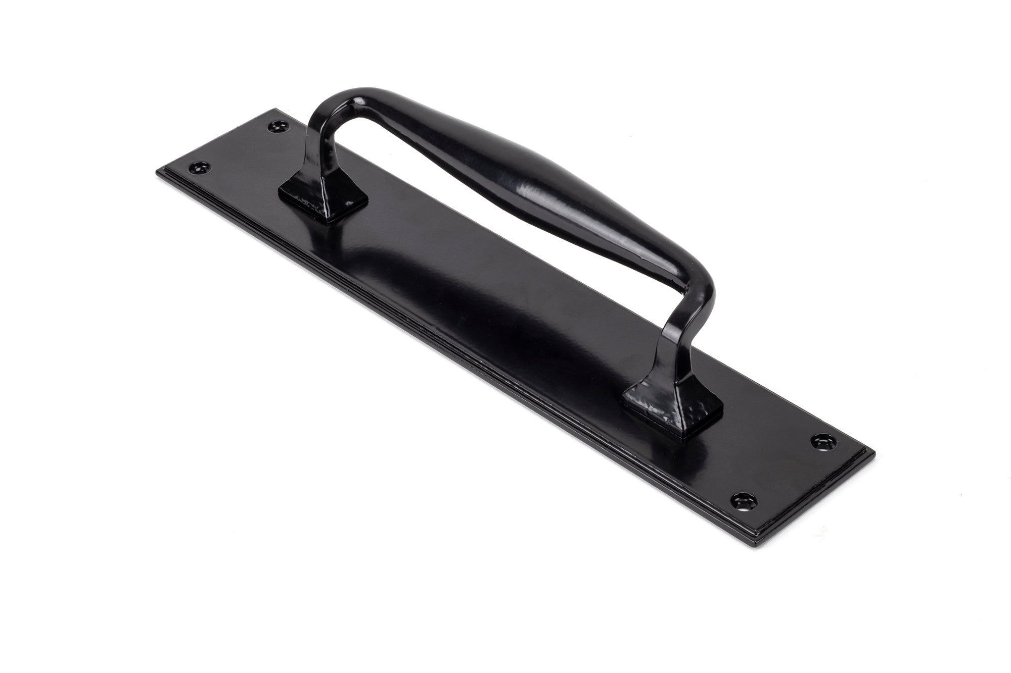 Black Pull Handle on Backplate