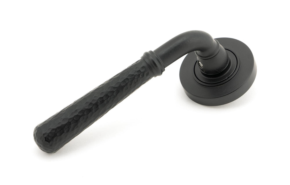 Matt Black Hammered Newbury Lever on Rose Set (Plain)