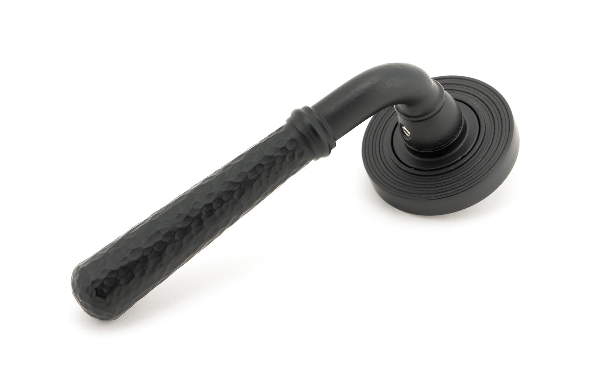 Matt Black Hammered Newbury Lever on Rose Set (Beehive)