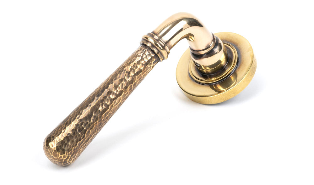 Aged Brass Hammered Newbury Lever on Rose Set (Plain)