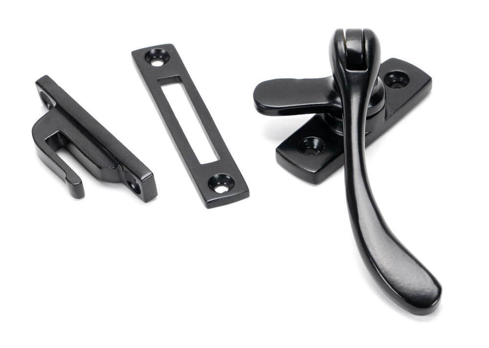 Black Peardrop Fastener