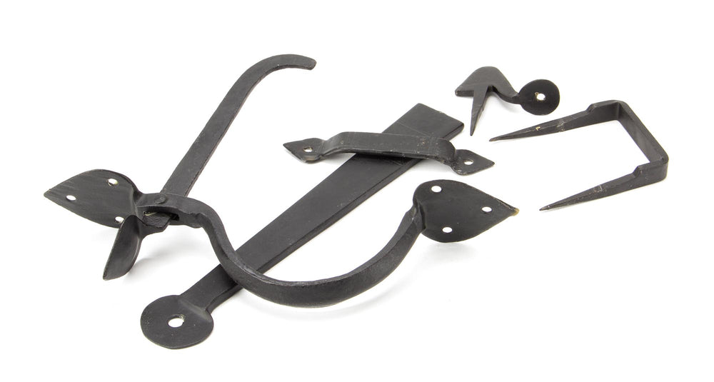 External Beeswax Gothic Thumblatch