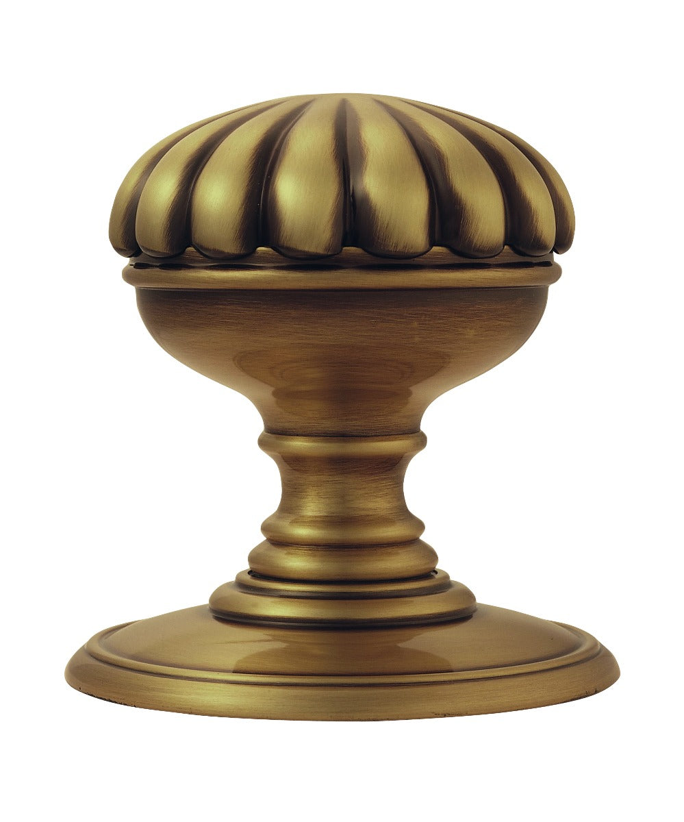 Delamain Flower Knob
