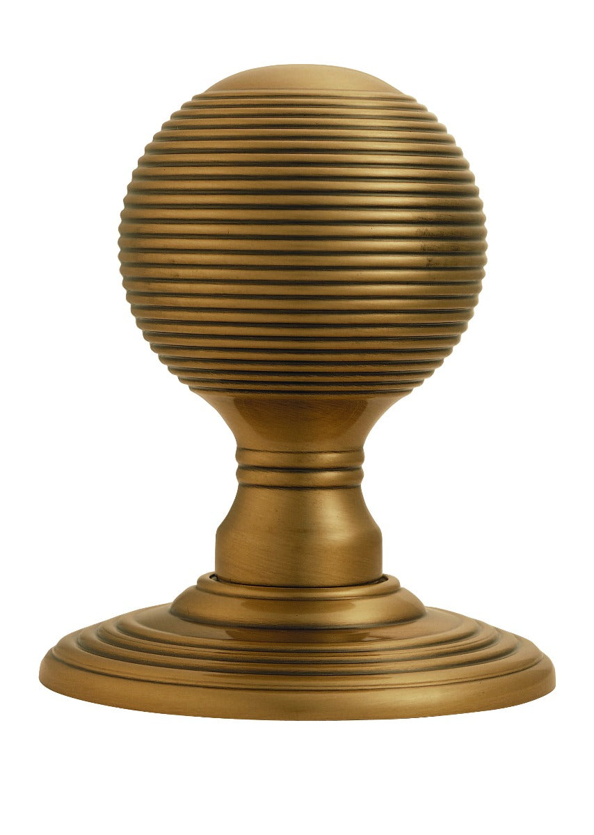 Delamain Reeded Knob