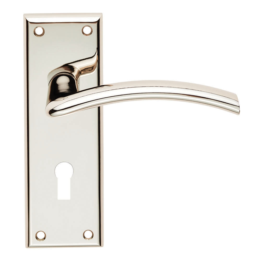 Trenta Lever on Backplate