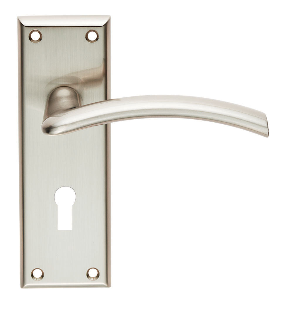 Trenta Lever on Backplate