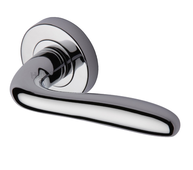 Heritage Brass Columbus Polished Chrome Door Handles On Round Rose (sold In Pairs)