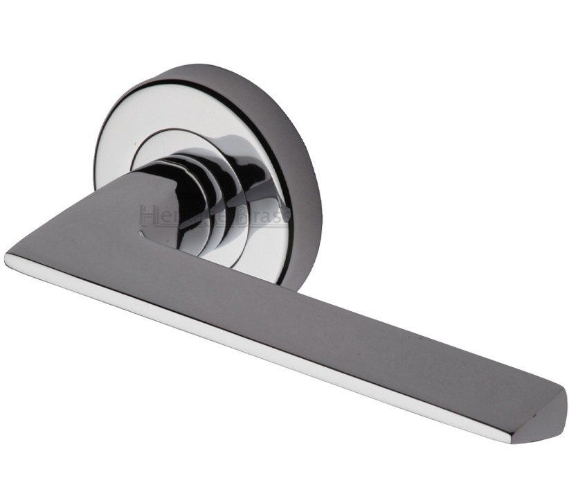 Heritage Brass Pyramid Polished Chrome Door Handles On Round Rose (sold In Pairs)