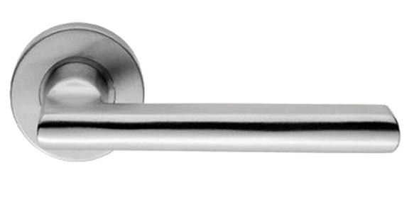 Eurospec Flat Stainless Steel Door Handles – Satin Stainless Steel  (sold In Pairs)
