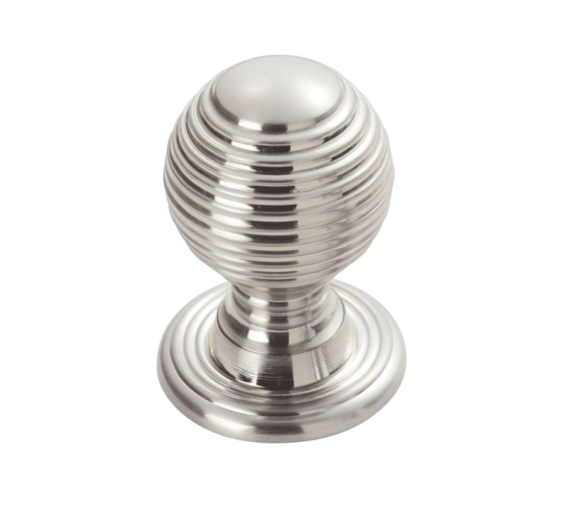 Fingertip Queen Anne Reeded Cupboard Knob (28mm Or 35mm), Polished Chrome