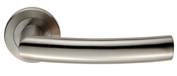 Eurospec Scimitar Dda Compliant Satin Stainless Steel Door Handles  (sold In Pairs)