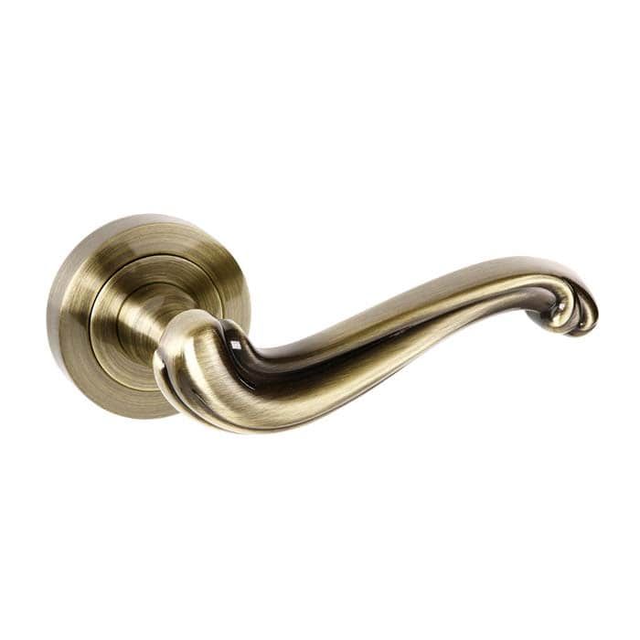 Atlantic Door Handles Old English Colchester, Antique Brass – Oe-177 Ab (sold In Pairs)