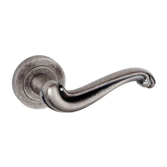 Atlantic Old English Colchester, Distressed Silver Door Handles – Oe-177 Ds (sold In Pairs)
