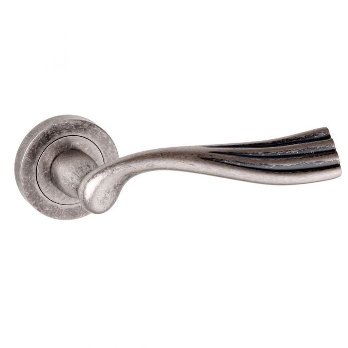 Atlantic Old English Richmond, Distressed Silver Door Handles – Oe-110 Ds (sold In Pairs)